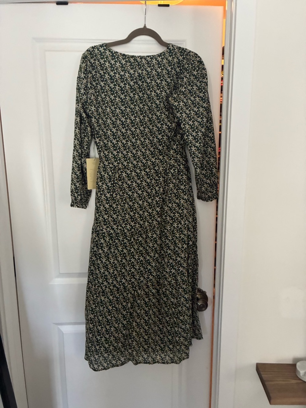 Trovata Dark Green Floral Wrap-Front Long Sleeve Midi Dress - Picture 3 of 5